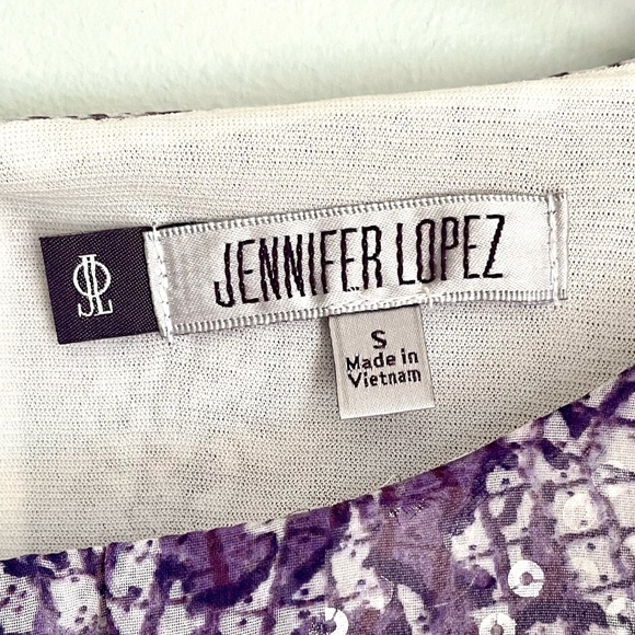 Jennifer Lopez Mosaic Sequined Cold Shoulder Blouse Women’s Small Purple - Picture 9 of 9